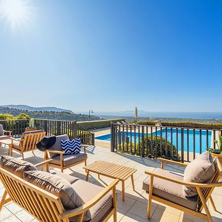 Seaview Villa *